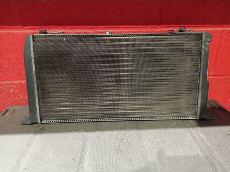 Recambio de radiador agua para audi 80 (811/813) 1.8 referencia OEM IAM   