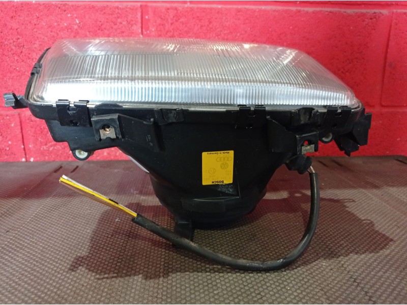 Recambio de faro derecho para audi 80 (811/813) 1.8 referencia OEM IAM   