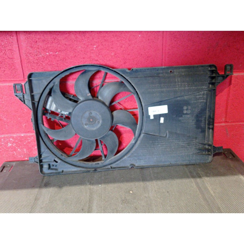 Recambio de electroventilador para ford focus berlina (cap) ambiente (d) | 04.06 - ... ambiente (d) | 04.06 - ... referencia OEM