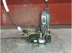 Recambio de cerradura puerta delantera derecha para audi a6 referencia OEM IAM    2
