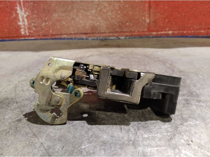 Recambio de cerradura puerta delantera izquierda para daewoo lanos referencia OEM IAM   
