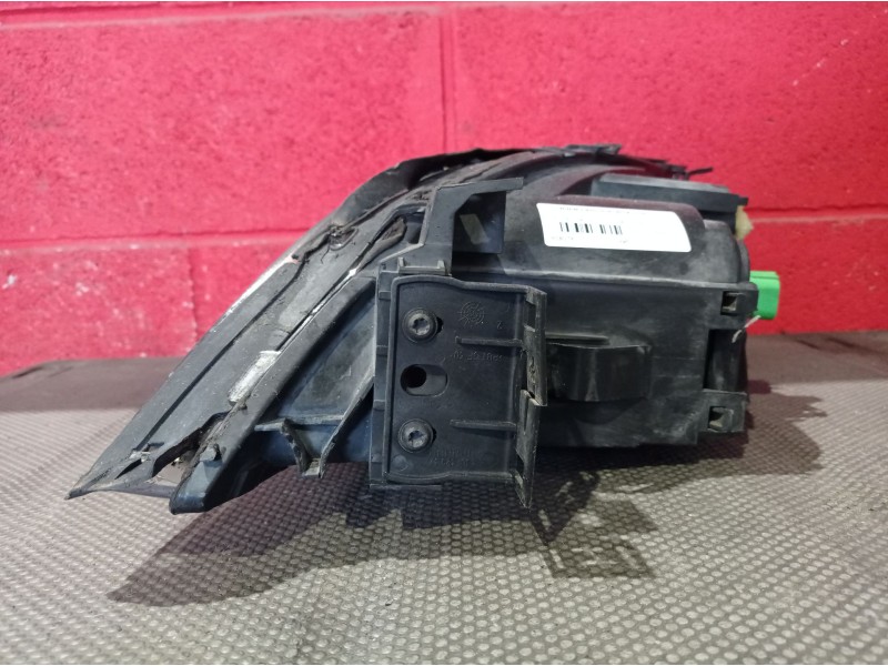 Recambio de faro derecho para ford mondeo 2.0 tdci 140 ghia auto referencia OEM IAM   