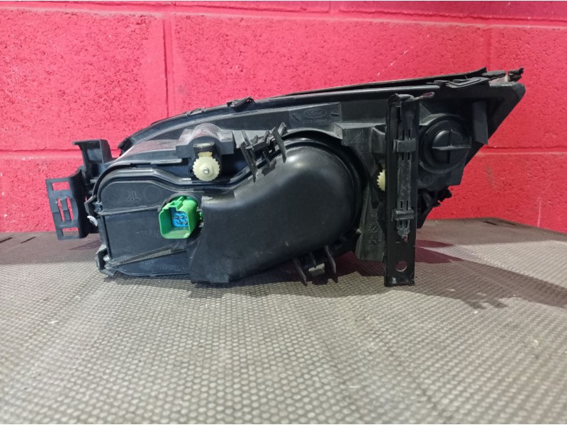 Recambio de faro derecho para ford mondeo 2.0 tdci 140 ghia auto referencia OEM IAM    Recambio de faro derecho para ford mondeo 2.0 tdci 140 ghia auto referencia OEM IAM