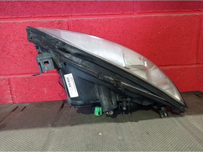 Recambio de faro derecho para ford mondeo 2.0 tdci 140 ghia auto referencia OEM IAM   