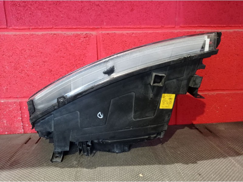 Recambio de faro derecho para ford mondeo 2.0 tdci 140 ghia auto referencia OEM IAM   
