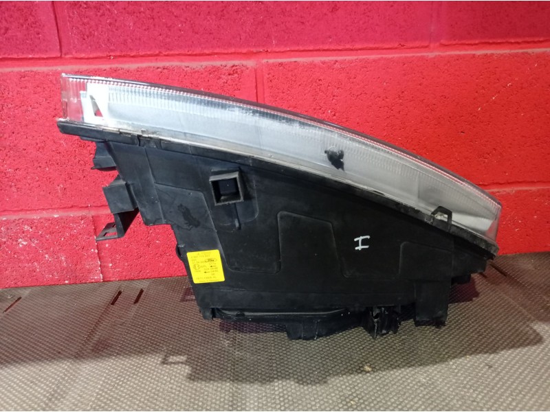 Recambio de faro izquierdo para ford mondeo 2.0 tdci 140 ghia auto referencia OEM IAM    Recambio de faro izquierdo para ford mondeo 2.0 tdci 140 ghia auto referencia OEM IAM