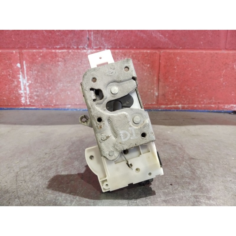 Recambio de cerradura puerta delantera izquierda para ford mondeo 2.0 tdci 140 ghia auto referencia OEM IAM   