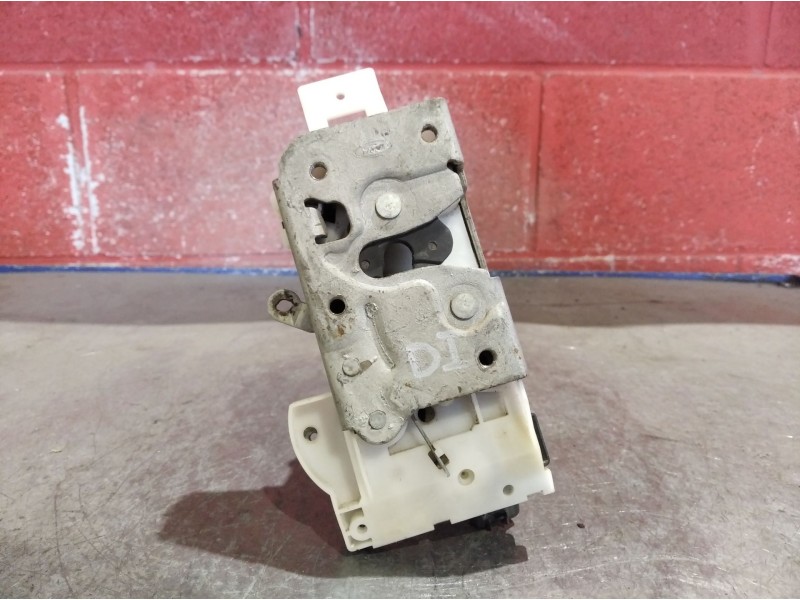 Recambio de cerradura puerta delantera izquierda para ford mondeo 2.0 tdci 140 ghia auto referencia OEM IAM   