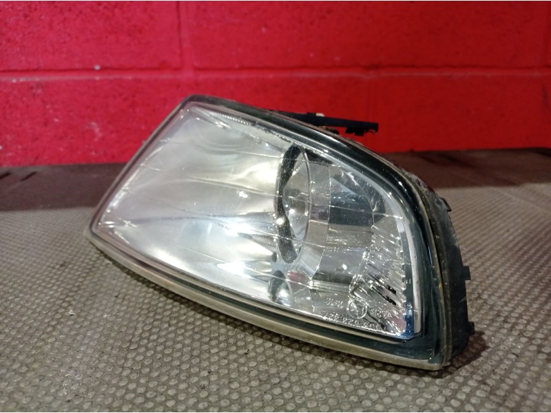 Recambio de faro antiniebla derecho para ford mondeo 2.0 tdci 140 ghia auto referencia OEM IAM   