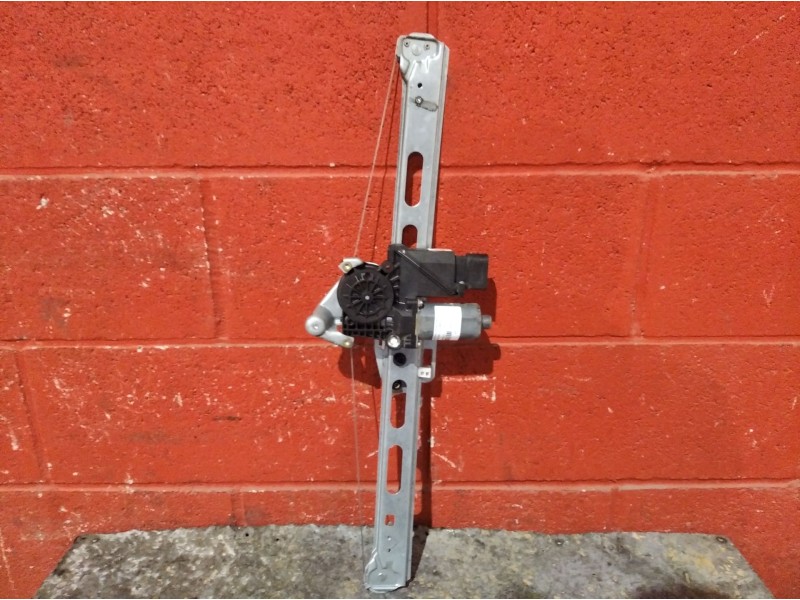 Recambio de elevalunas delantero izquierdo para mercedes clase a a 170 cdi classic referencia OEM IAM    Recambio de elevalunas delantero izquierdo para mercedes clase a a 170 cdi classic referencia OEM IAM