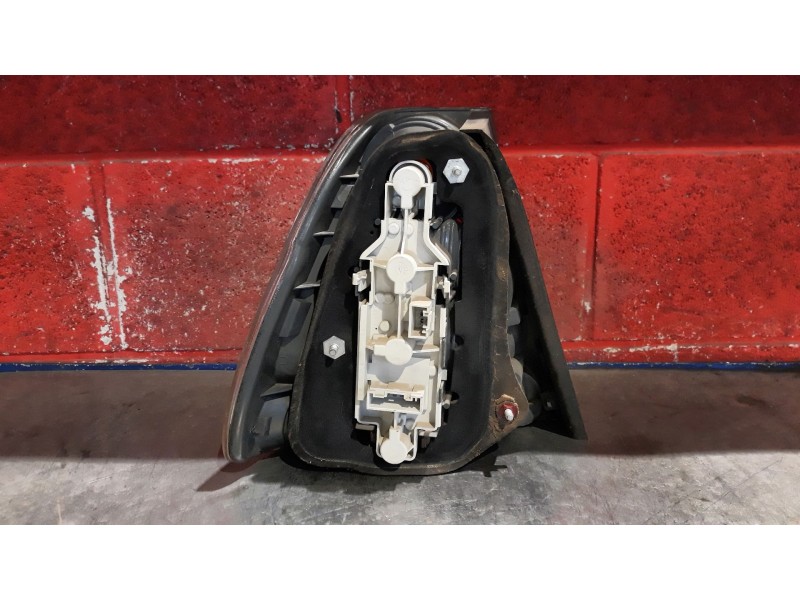 Recambio de piloto trasero derecho para bmw serie 3 compact (e46) 316ti | 06.01 - 12.05 316ti | 06.01 - 12.05 referencia OEM IAM