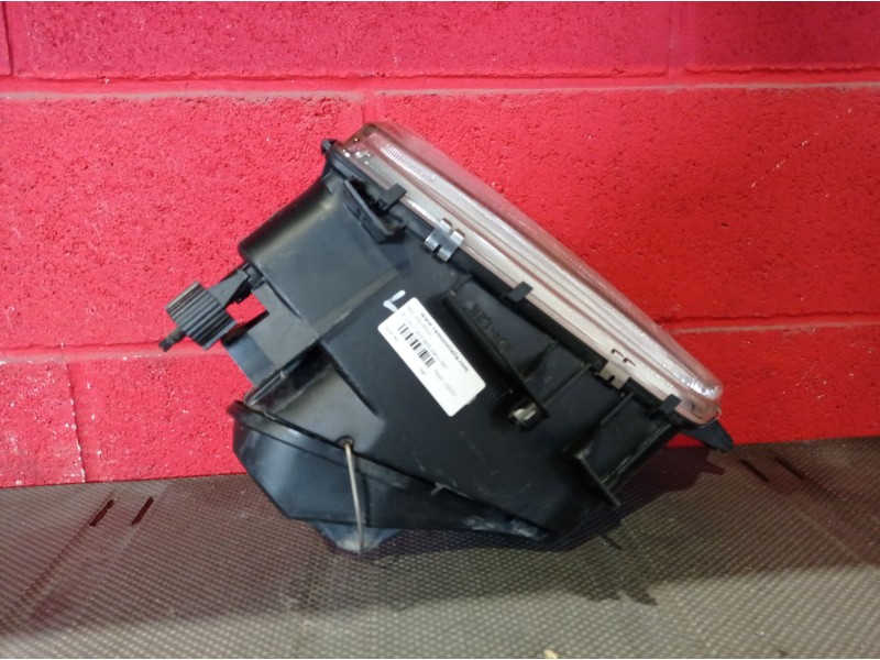 Recambio de faro izquierdo para peugeot 405 berlina referencia OEM IAM    Recambio de faro izquierdo para peugeot 405 berlina referencia OEM IAM
