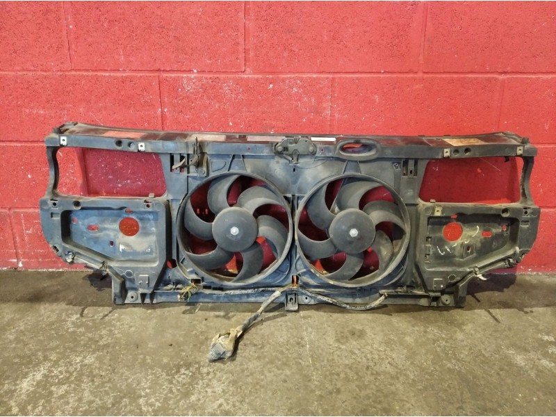 Recambio de panel frontal para peugeot 405 berlina referencia OEM IAM    Recambio de panel frontal para peugeot 405 berlina referencia OEM IAM