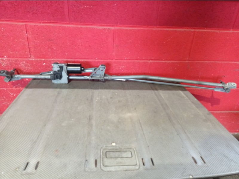 Recambio de motor limpia delantero para citroen c4 berlina 1.6 16v hdi referencia OEM IAM   