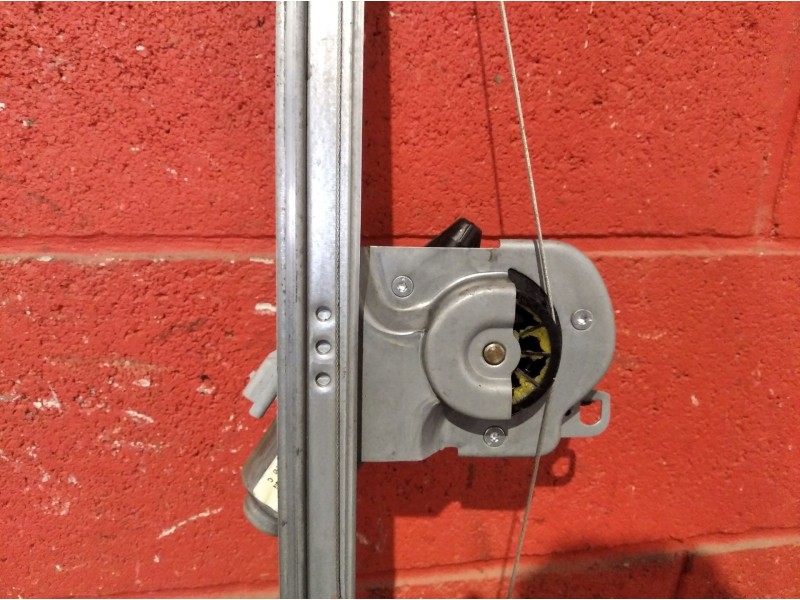 Recambio de elevalunas delantero derecho para citroen c3 1.4 hdi vivace referencia OEM IAM    Recambio de elevalunas delantero derecho para citroen c3 1.4 hdi vivace referencia OEM IAM