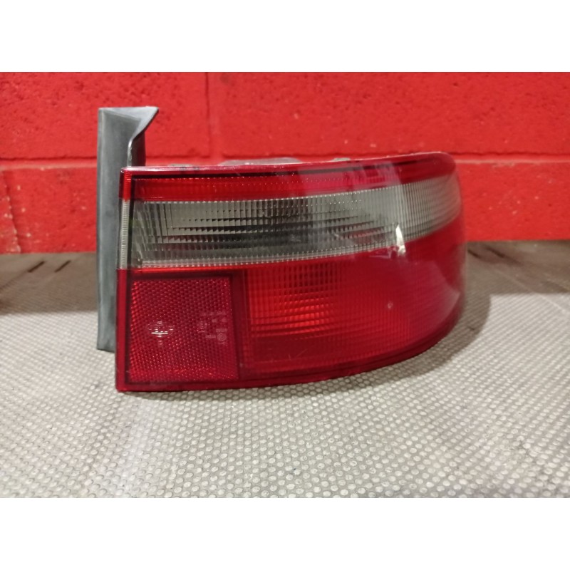 Recambio de piloto trasero derecho para honda accord berlina (cc/ce) 2.0 cat | 0.92 - 0.98 2.0 cat | 0.92 - 0.98 referencia OEM 