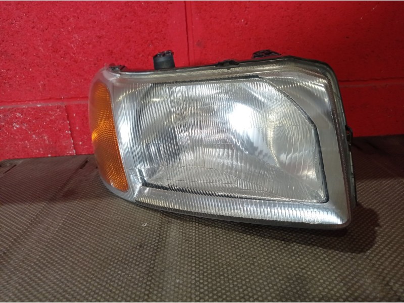 Recambio de faro derecho para land rover freelander referencia OEM IAM   