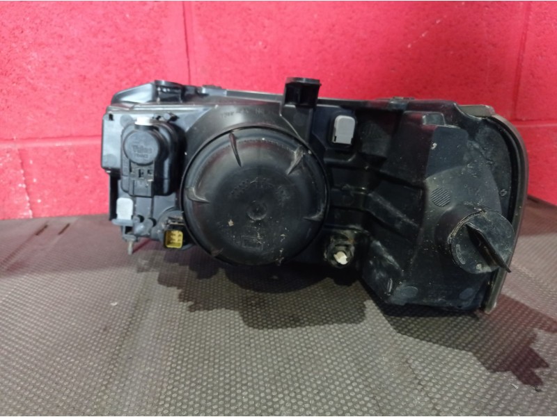 Recambio de faro derecho para land rover freelander referencia OEM IAM   