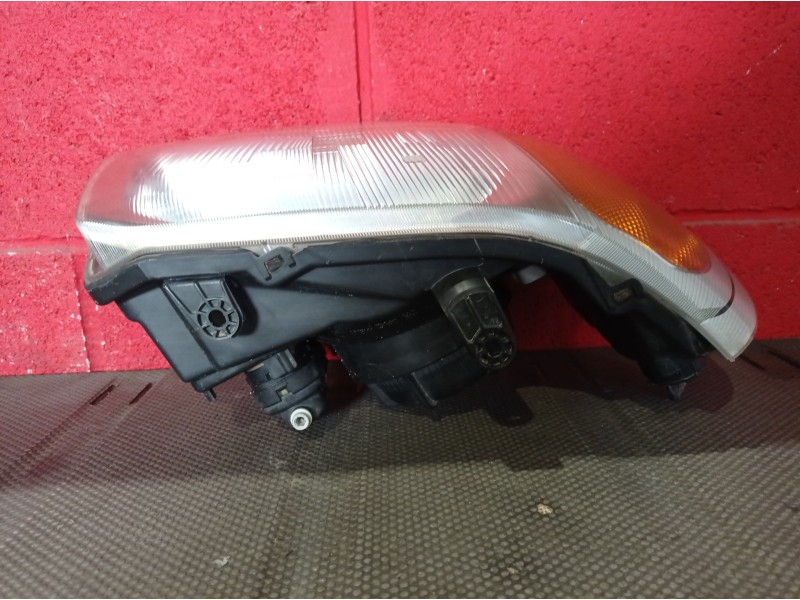 Recambio de faro derecho para land rover freelander referencia OEM IAM   