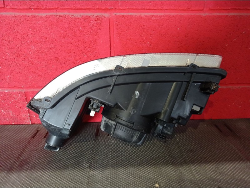 Recambio de faro derecho para land rover freelander referencia OEM IAM   