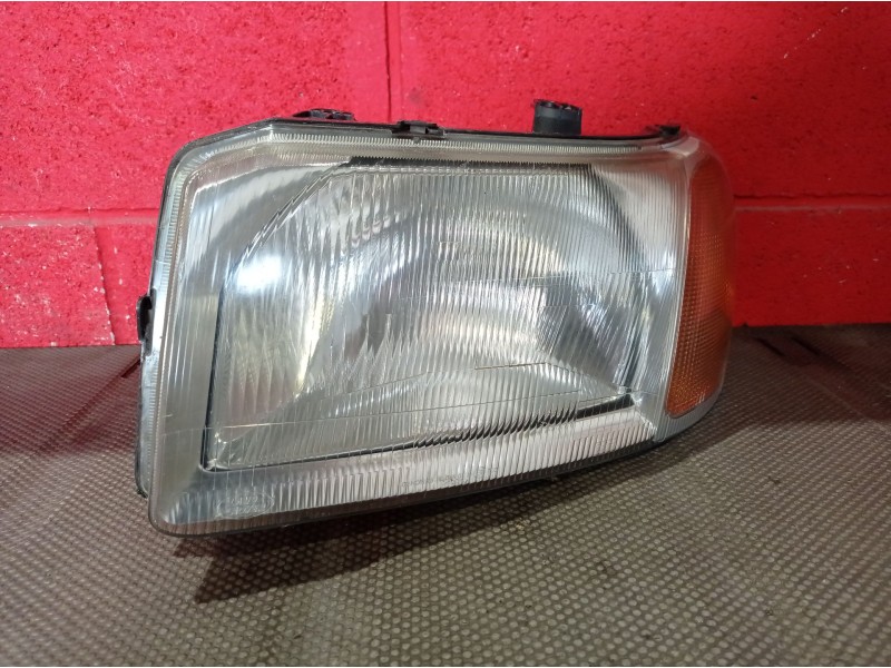 Recambio de faro izquierdo para land rover freelander referencia OEM IAM   