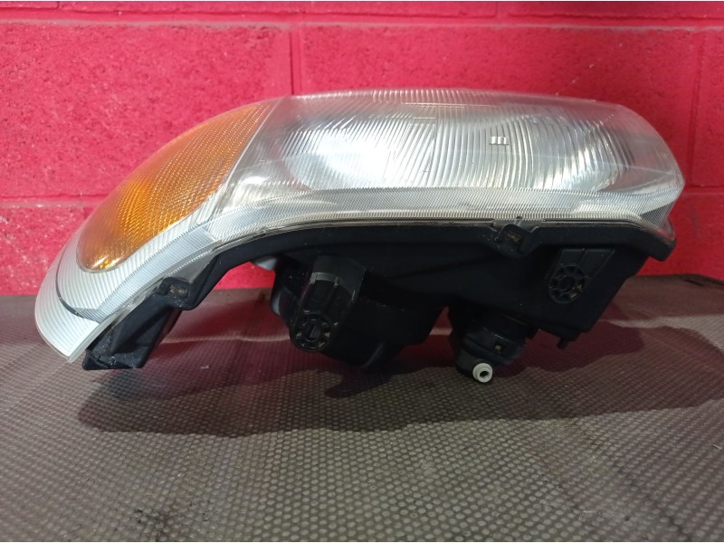 Recambio de faro izquierdo para land rover freelander referencia OEM IAM   