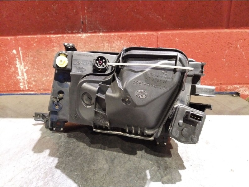 Recambio de faro derecho para audi 100 (431/433/435) 1.6 básico berlina referencia OEM IAM    Recambio de faro derecho para audi 100 (431/433/435) 1.6 básico berlina referencia OEM IAM