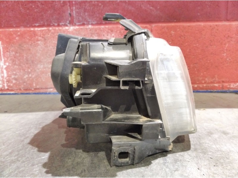 Recambio de faro derecho para audi a4 berlina (b5) 2.6 referencia OEM IAM    Recambio de faro derecho para audi a4 berlina (b5) 2.6 referencia OEM IAM