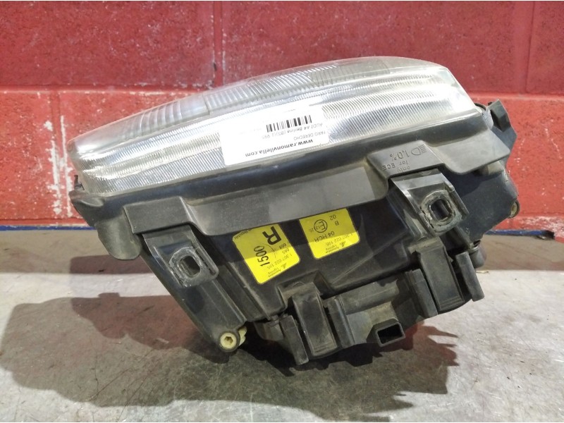 Recambio de faro derecho para audi a4 berlina (b5) 2.6 referencia OEM IAM    Recambio de faro derecho para audi a4 berlina (b5) 2.6 referencia OEM IAM