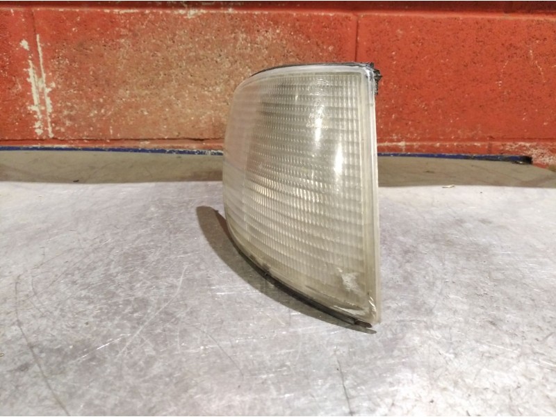 Recambio de piloto delantero derecho para audi 100 (431/433/435) 1.6 básico berlina referencia OEM IAM    Recambio de piloto delantero derecho para audi 100 (431/433/435) 1.6 básico berlina referencia OEM IAM