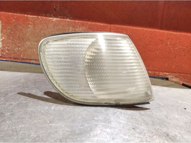 Recambio de piloto delantero derecho para audi 100 (431/433/435) 1.6 básico berlina referencia OEM IAM    Recambio de piloto delantero derecho para audi 100 (431/433/435) 1.6 básico berlina referencia OEM IAM