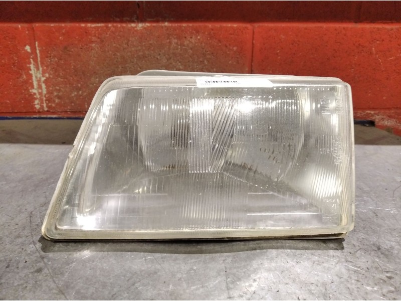 Recambio de faro izquierdo para peugeot 205 referencia OEM IAM   