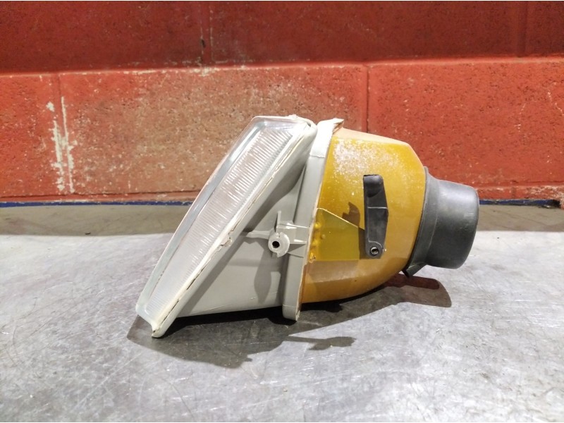 Recambio de faro izquierdo para peugeot 205 referencia OEM IAM   