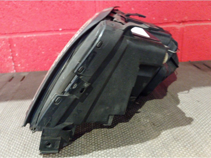 Recambio de faro derecho para audi 100 berlina (c4) básico | 0.90 - ... referencia OEM IAM   