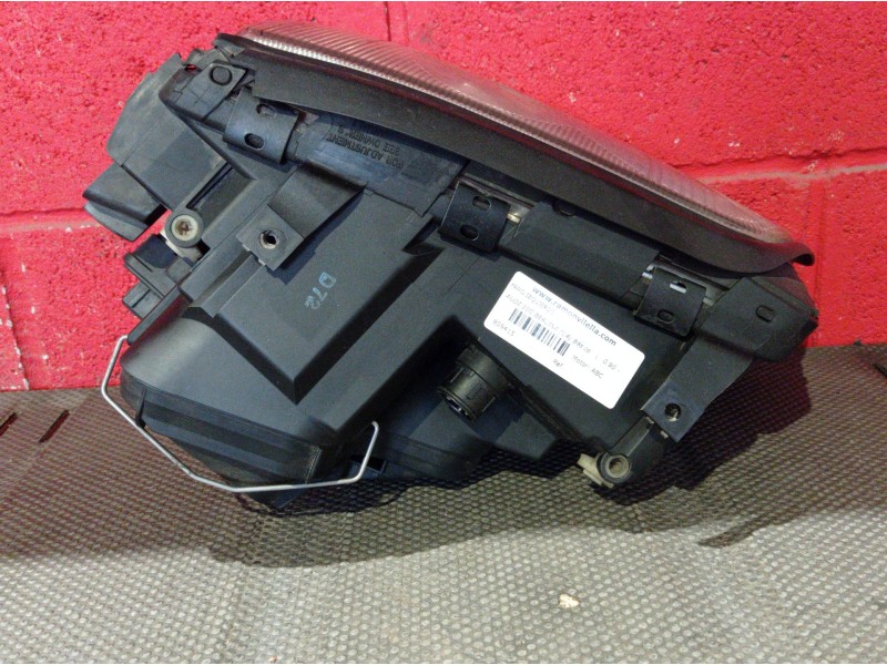 Recambio de faro izquierdo para audi 100 berlina (c4) básico | 0.90 - ... referencia OEM IAM    Recambio de faro izquierdo para audi 100 berlina (c4) básico | 0.90 - ... referencia OEM IAM