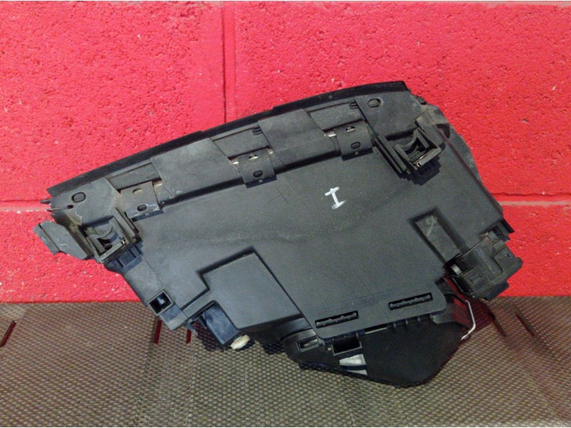 Recambio de faro izquierdo para audi 100 berlina (c4) básico | 0.90 - ... referencia OEM IAM    Recambio de faro izquierdo para audi 100 berlina (c4) básico | 0.90 - ... referencia OEM IAM