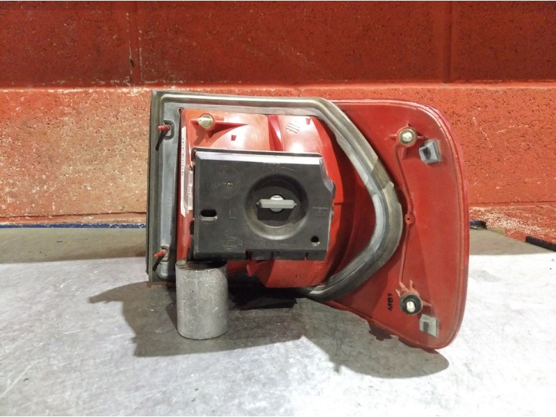 Recambio de piloto trasero izquierdo para audi 100 berlina (c4) básico | 0.90 - ... referencia OEM IAM    Recambio de piloto trasero izquierdo para audi 100 berlina (c4) básico | 0.90 - ... referencia OEM IAM