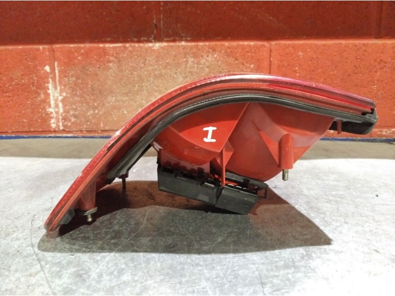 Recambio de piloto trasero izquierdo para audi 100 berlina (c4) básico | 0.90 - ... referencia OEM IAM    Recambio de piloto trasero izquierdo para audi 100 berlina (c4) básico | 0.90 - ... referencia OEM IAM