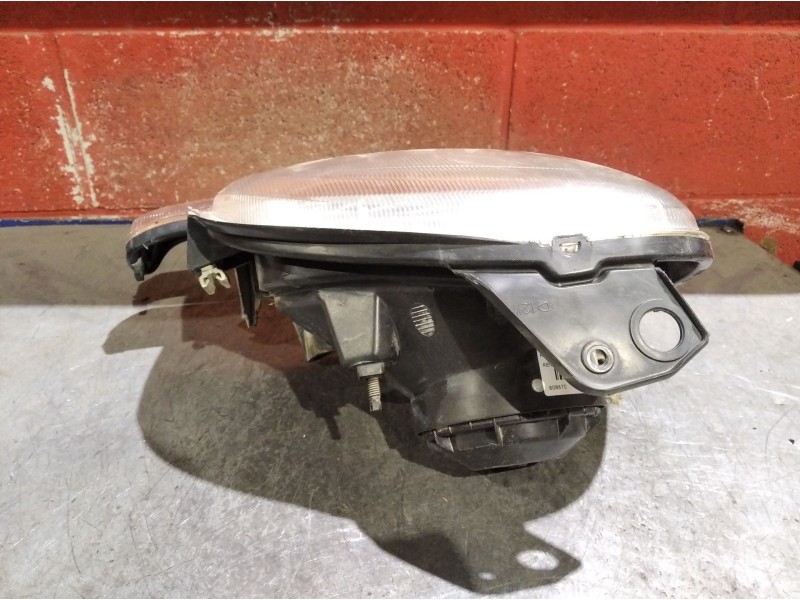 Recambio de faro derecho para renault kango referencia OEM IAM   