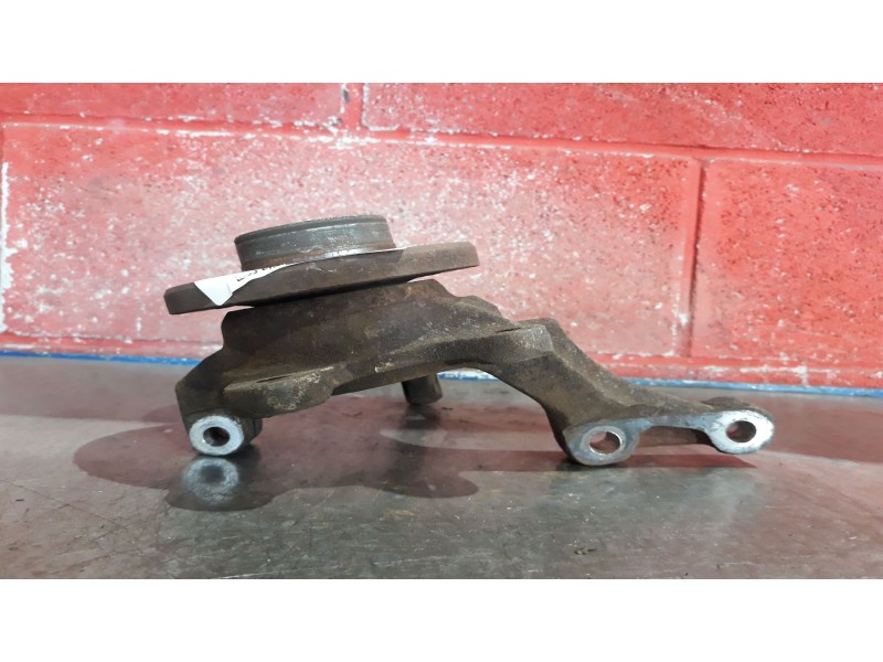 Recambio de mangueta delantera derecha para renault 19 (b/c/l53)  | 0.92 - 0.96  | 0.92 - 0.96 referencia OEM IAM   