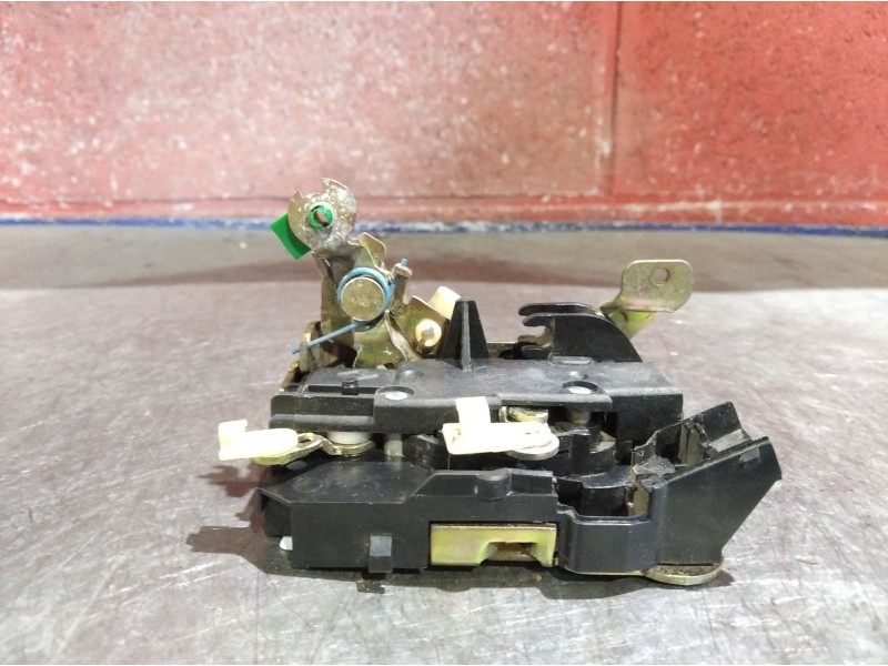 Recambio de cerradura puerta delantera derecha para renault clio 1.2 referencia OEM IAM   