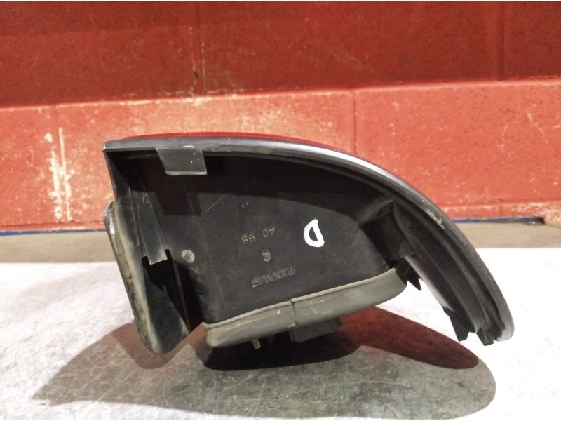 Recambio de piloto trasero derecho para renault laguna (b56) 1.6 | 0.98 - ... 1.6 | 0.98 - ... referencia OEM IAM   