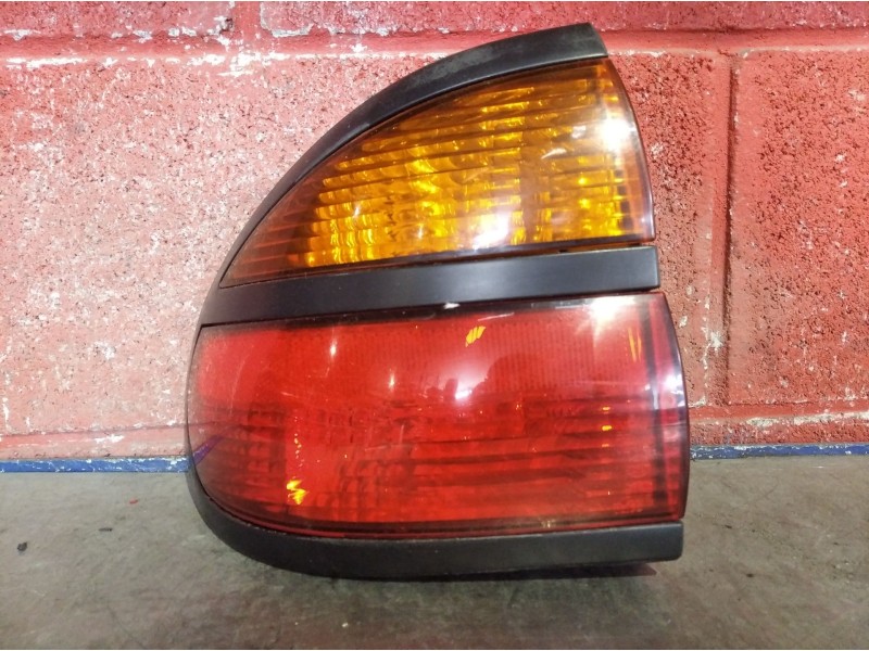 Recambio de piloto trasero izquierdo para renault laguna (b56) 1.6 | 0.98 - ... 1.6 | 0.98 - ... referencia OEM IAM   