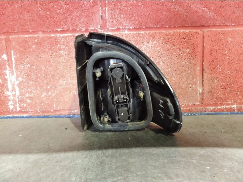 Recambio de piloto trasero izquierdo para renault laguna (b56) 1.6 | 0.98 - ... 1.6 | 0.98 - ... referencia OEM IAM   