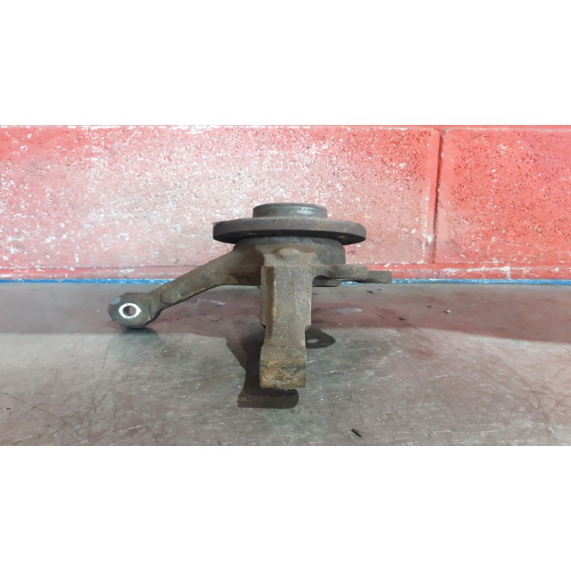 Recambio de mangueta delantera izquierda para renault 19 (b/c/l53)  | 0.92 - 0.96  | 0.92 - 0.96 referencia OEM IAM   