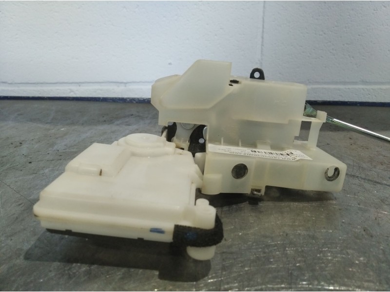 Recambio de cerradura puerta delantera derecha para mazda bt-50 (un)  | 0.06 - ...  | 0.06 - ... referencia OEM IAM    Recambio de cerradura puerta delantera derecha para mazda bt-50 (un)  | 0.06 - ...  | 0.06 - ... referencia OEM IAM