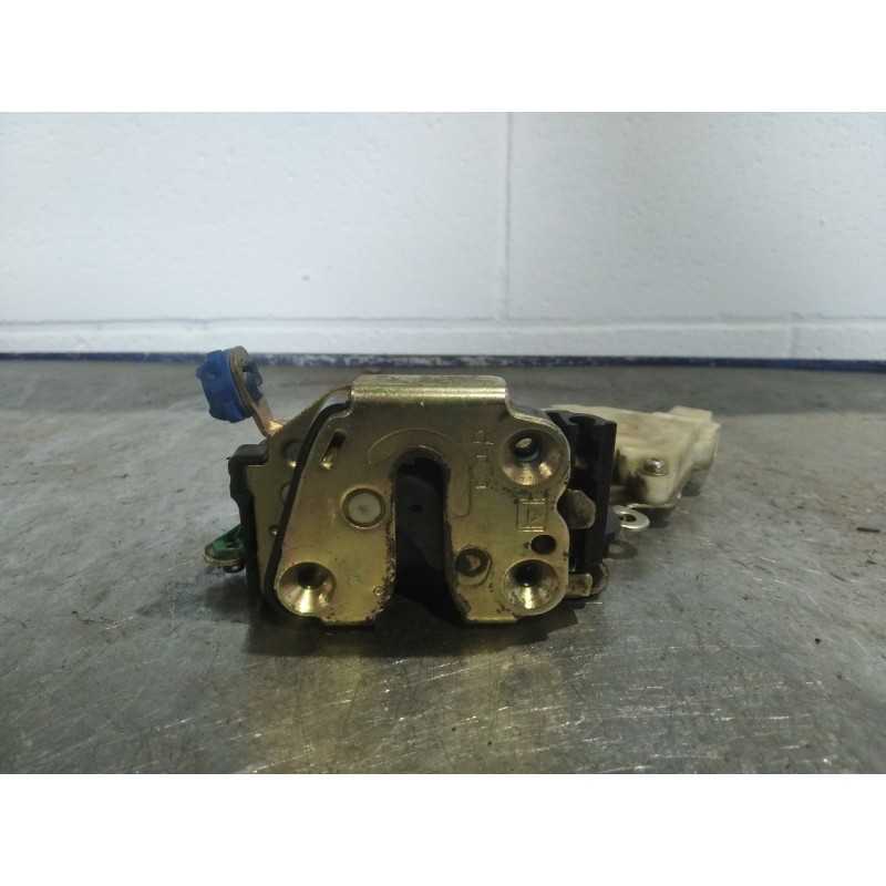 Recambio de cerradura puerta delantera derecha para nissan almera tino (v10m) básico | 0.00 - ... básico | 0.00 - ... referencia