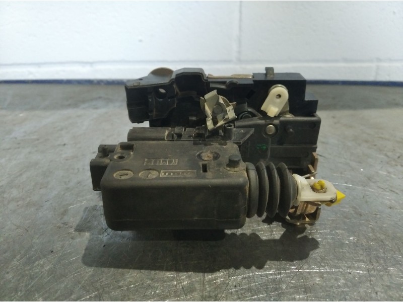 Recambio de cerradura puerta delantera derecha para renault kangoo (f/kc0) referencia OEM IAM   