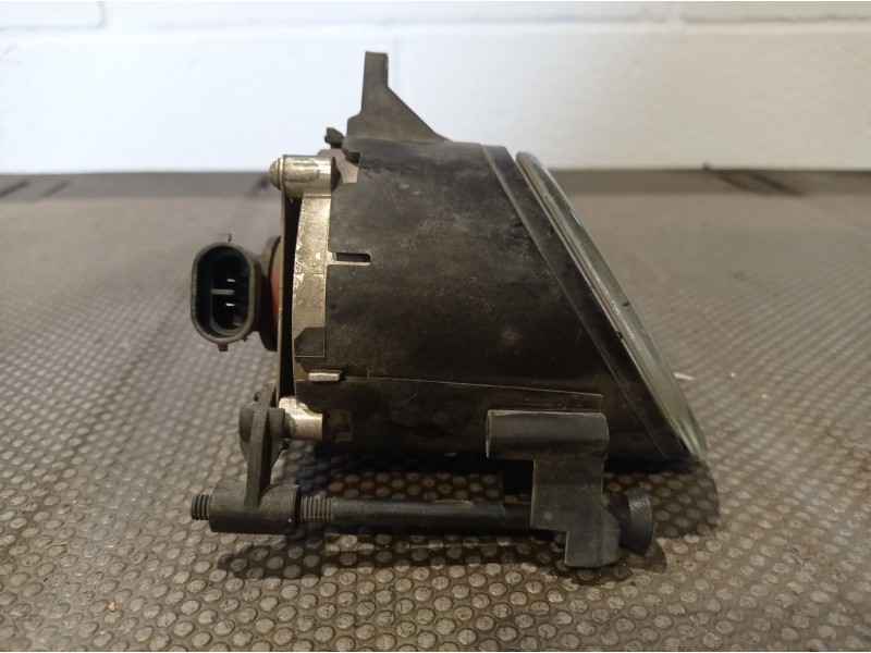 Recambio de faro antiniebla derecho para audi a4 berlina (8e) 1.8 20v turbo referencia OEM IAM 8E0941700B   Recambio de faro antiniebla derecho para audi a4 berlina (8e) 1.8 20v turbo referencia OEM IAM 8E0941700B