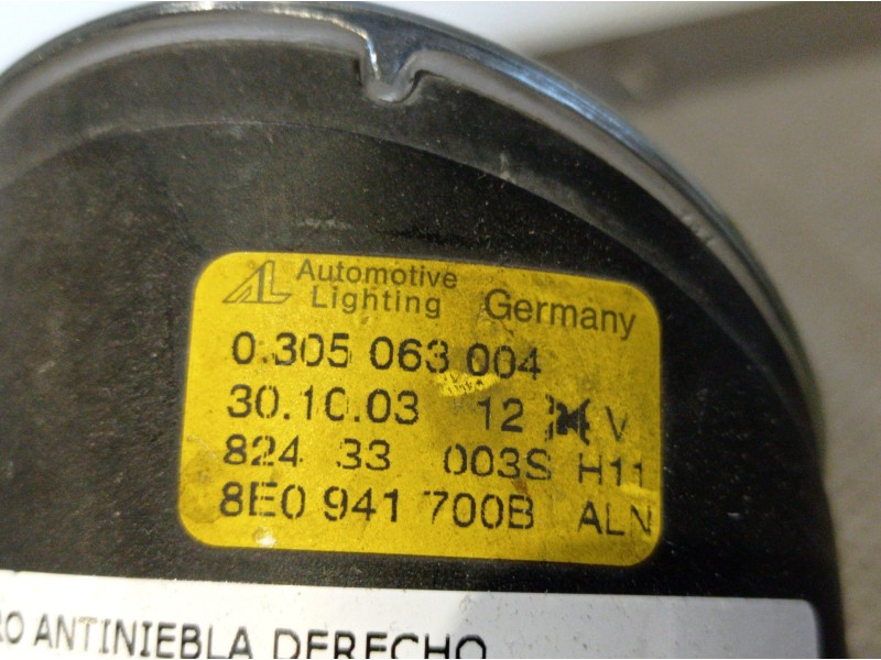 Recambio de faro antiniebla derecho para audi a4 berlina (8e) 1.8 20v turbo referencia OEM IAM 8E0941700B   Recambio de faro antiniebla derecho para audi a4 berlina (8e) 1.8 20v turbo referencia OEM IAM 8E0941700B